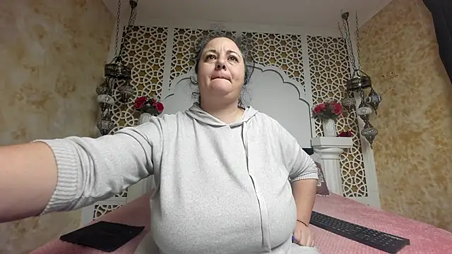 AleshaArabian online show from 02-12-26, 04:51