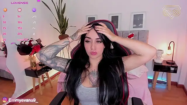 EmmyEvans1 online show from 12-04-24, 07:56