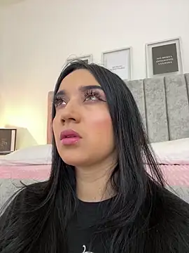 EmmyEvans1 online show from 02-17-25, 02:48