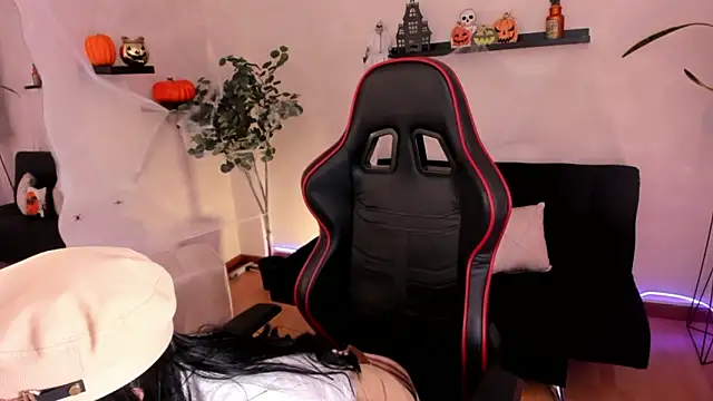 EmmyEvans1 online show from 10-08-25, 08:06