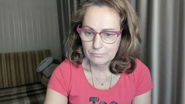 lauraoven online show from 01-11-25, 02:15