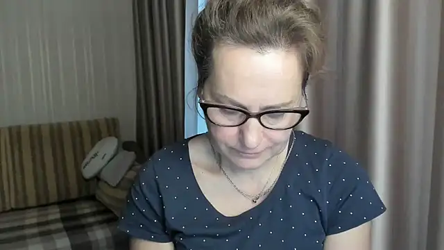 lauraoven online show from 01-17-25, 07:08