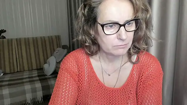 lauraoven online show from 01-19-25, 05:39