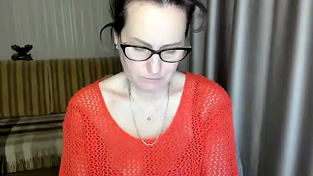 lauraoven online show from 03-05-25, 05:50