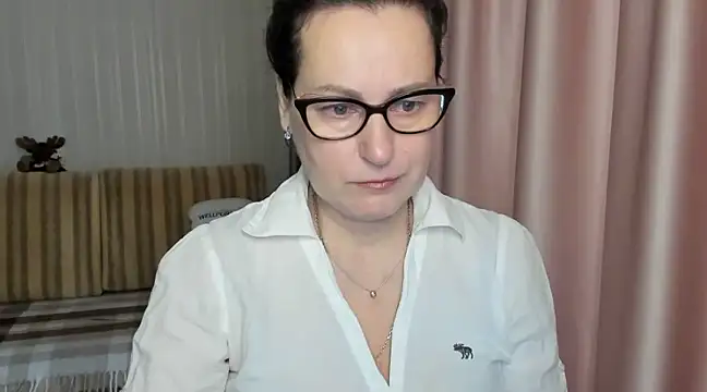 lauraoven online show from 03-07-25, 07:19