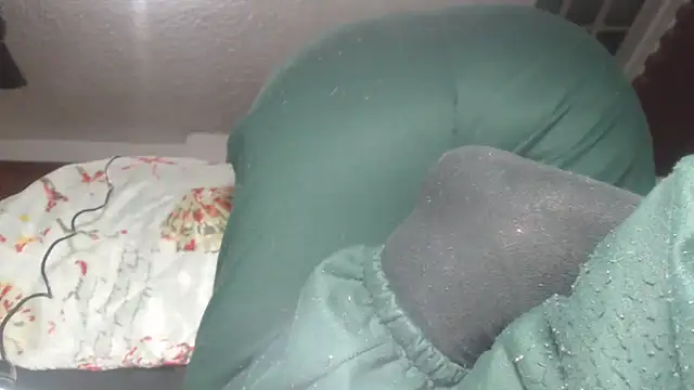 prettyangelsquirt online show from 10-22-25, 12:00