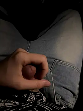 Snapshot of JohnnyBigShot chatting on 09-28-25, 03:45 JohnnyBigShot online show from 09-28-25, 03:45