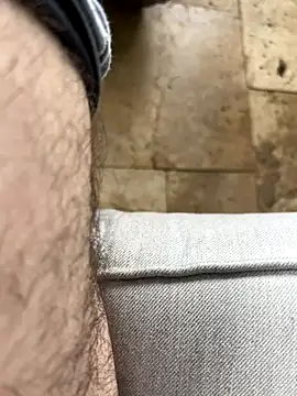 Snapshot of JohnnyBigShot chatting on 10-19-25, 05:13 JohnnyBigShot online show from 10-19-25, 05:13