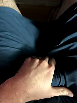 Snapshot of JohnnyBigShot chatting on 12-01-25, 05:07 JohnnyBigShot online show from 12-01-25, 05:07