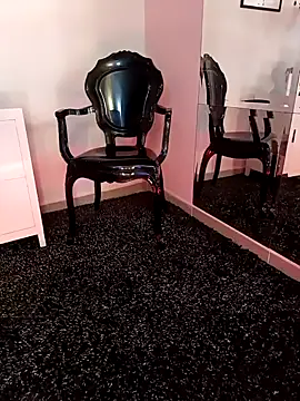 Snapshot of Sofiia_W26 chatting on 02-19-25, 04:33 Sofiia W26 online show from 02-19-25, 04:33