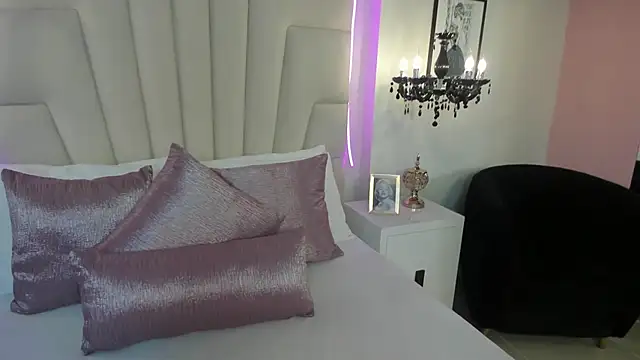 Snapshot of Sofiia_W26 chatting on 05-11-26, 12:33 Sofiia W26 online show from 05-11-26, 12:33