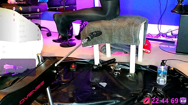 Kinky JXD online show from 02-24-25, 06:36