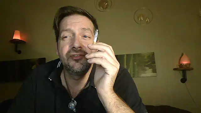 Snapshot of matrikes1 chatting on 12-28-24, 11:59 matrikes1 online show from 12-28-24, 11:59