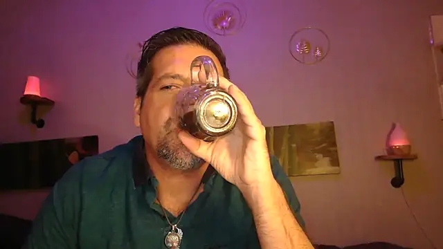 Snapshot of matrikes1 chatting on 12-29-24, 06:05 matrikes1 online show from 12-29-24, 06:05