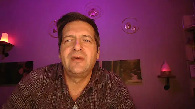 Snapshot of matrikes1 chatting on 01-24-25, 05:00 matrikes1 online show from 01-24-25, 05:00