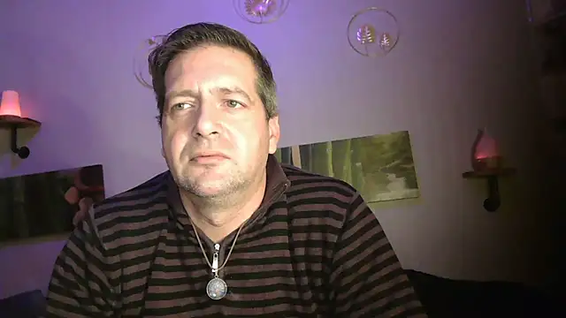 Snapshot of matrikes1 chatting on 01-29-25, 06:50 matrikes1 online show from 01-29-25, 06:50