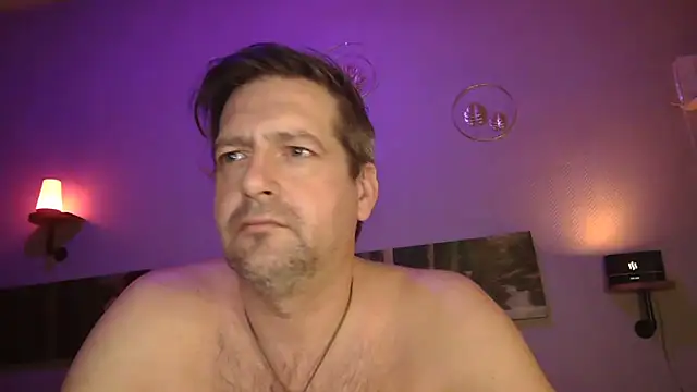 Snapshot of matrikes1 chatting on 02-05-25, 05:42 matrikes1 online show from 02-05-25, 05:42