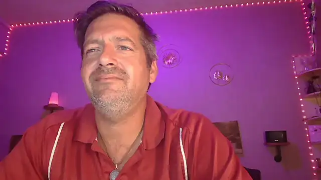 Snapshot of matrikes1 chatting on 09-25-25, 08:01 matrikes1 online show from 09-25-25, 08:01