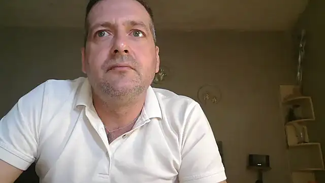 Snapshot of matrikes1 chatting on 04-03-26, 03:21 matrikes1 online show from 04-03-26, 03:21