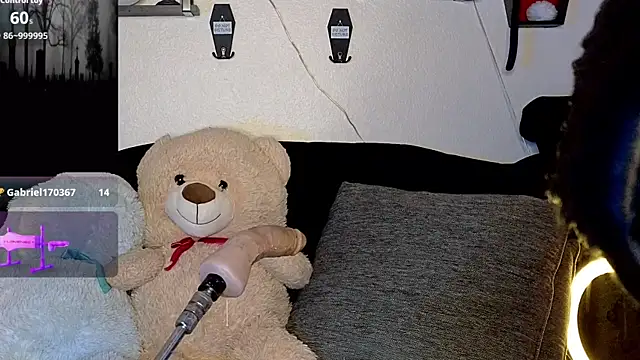 Snapshot of Ivey_and_James chatting on 10-03-25, 09:12 Ivey and James online show from 10-03-25, 09:12