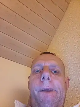 Kw8585kw online show from 01-10-26, 10:58