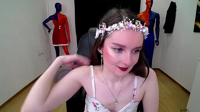 CloudGrace online show from 02-04-25, 03:22