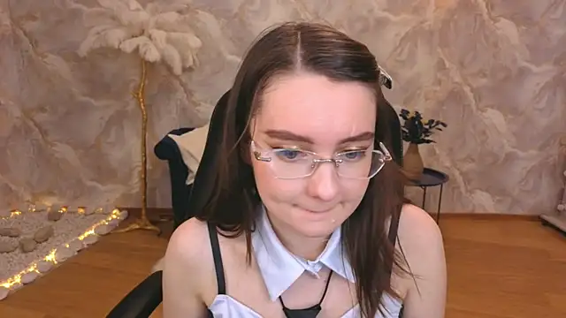 CloudGrace online show from 10-22-25, 03:18