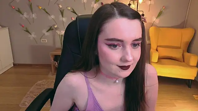 CloudGrace online show from 04-12-26, 06:13