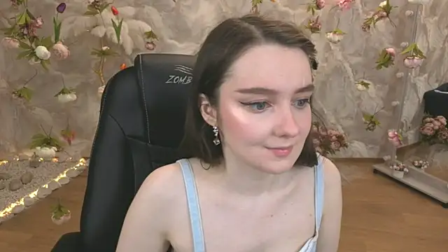 Snapshot of CloudGrace chatting on 04-30-26, 06:14 CloudGrace online show from 04-30-26, 06:14