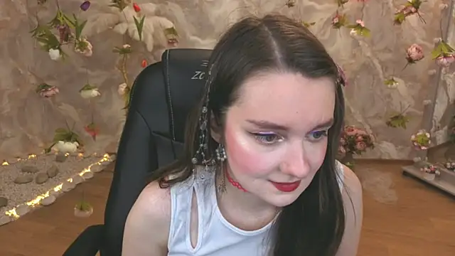 Snapshot of CloudGrace chatting on 06-07-26, 06:22 CloudGrace online show from 06-07-26, 06:22