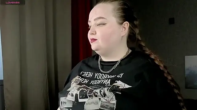 Snapshot of EMMA__CONNOR chatting on 11-29-25, 09:12 EMMA CONNOR online show from 11-29-25, 09:12