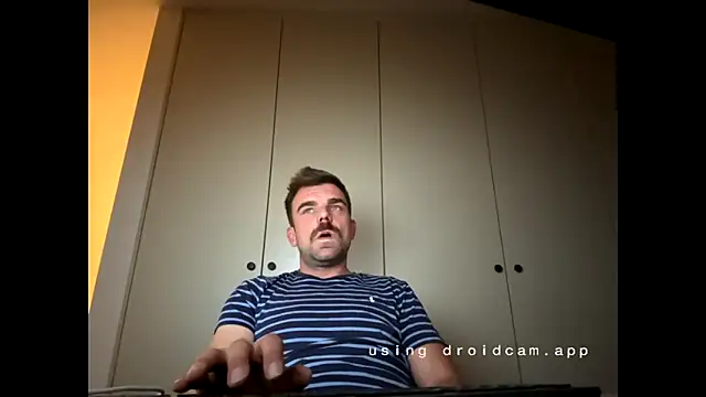 Snapshot of mrbigballs chatting on 09-17-25, 08:10 mrbigballs online show from 09-17-25, 08:10