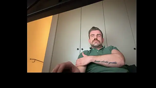 Snapshot of mrbigballs chatting on 02-11-26, 08:58 mrbigballs online show from 02-11-26, 08:58