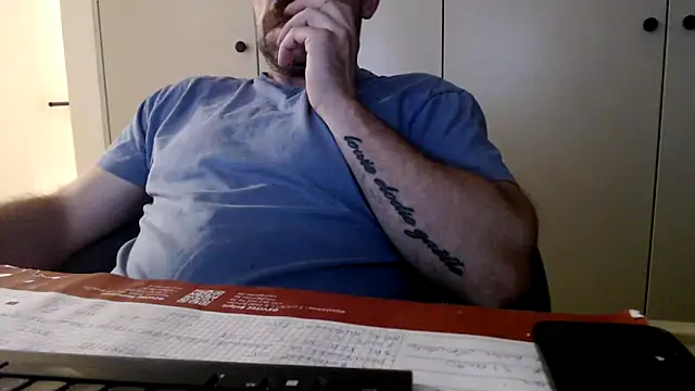 Snapshot of mrbigballs chatting on 06-03-26, 08:25 mrbigballs online show from 06-03-26, 08:25