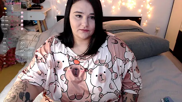 Snapshot of naughtykiss chatting on 09-21-25, 04:25 naughtykiss online show from 09-21-25, 04:25