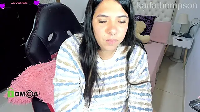 Snapshot of Karlathompson chatting on 01-07-25, 12:34 Karlathompson online show from 01-07-25, 12:34