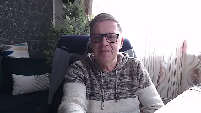 Snapshot of RobertStripX chatting on 03-03-26, 07:14 RobertStripX online show from 03-03-26, 07:14