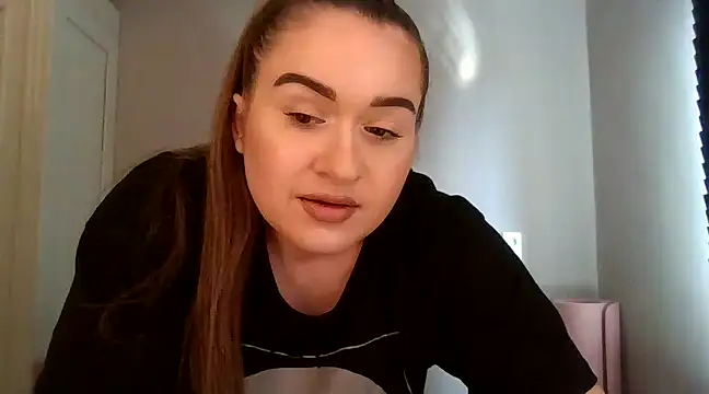 avajade online show from 02-18-25, 11:33