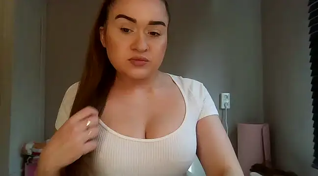 avajade online show from 02-24-25, 11:43