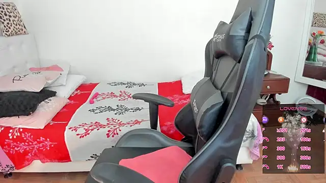 esmeralda milf online show from 01-14-26, 08:58