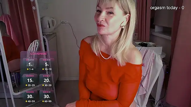 Snapshot of JuliaVilnet chatting on 01-22-25, 05:16 JuliaVilnet online show from 01-22-25, 05:16