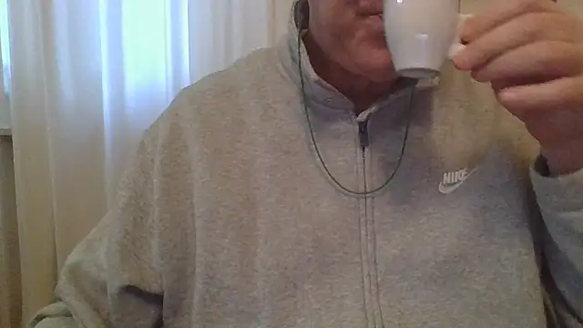 Snapshot of ANONIMO7735 chatting on 03-04-25, 06:04 ANONIMO7735 online show from 03-04-25, 06:04