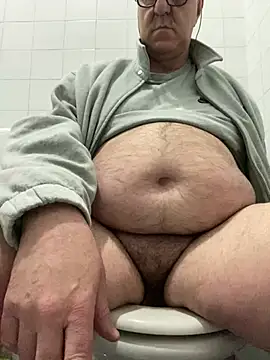 Snapshot of ANONIMO7735 chatting on 03-05-25, 10:32 ANONIMO7735 online show from 03-05-25, 10:32