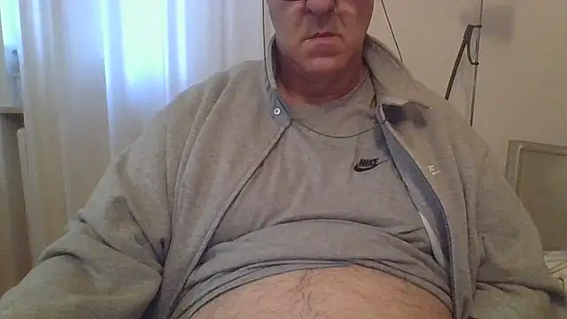 Snapshot of ANONIMO7735 chatting on 03-06-25, 06:08 ANONIMO7735 online show from 03-06-25, 06:08