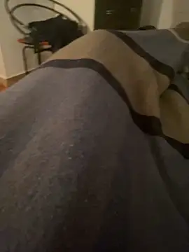 Snapshot of ANONIMO7735 chatting on 03-07-25, 10:32 ANONIMO7735 online show from 03-07-25, 10:32