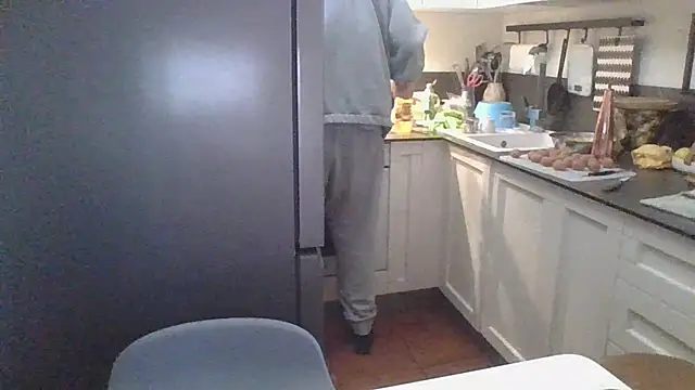 Snapshot of ANONIMO7735 chatting on 03-09-25, 11:36 ANONIMO7735 online show from 03-09-25, 11:36