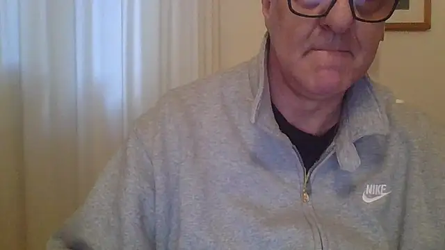 Snapshot of ANONIMO7735 chatting on 03-17-25, 04:33 ANONIMO7735 online show from 03-17-25, 04:33