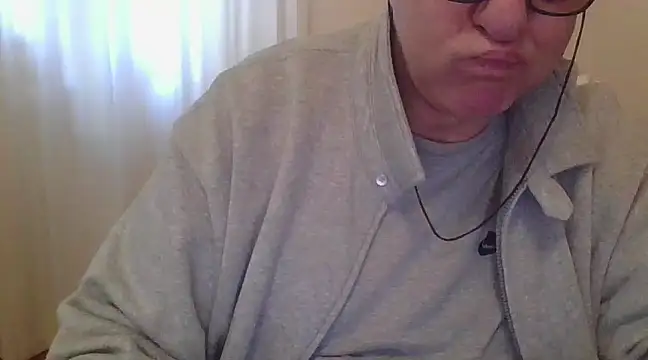 Snapshot of ANONIMO7735 chatting on 03-20-25, 09:26 ANONIMO7735 online show from 03-20-25, 09:26