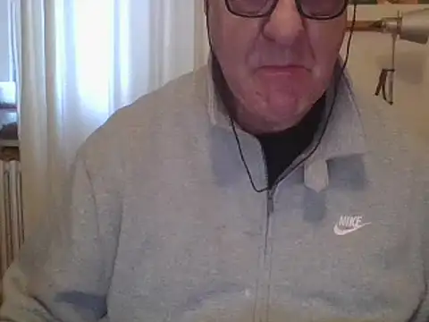 Snapshot of ANONIMO7735 chatting on 03-22-25, 06:11 ANONIMO7735 online show from 03-22-25, 06:11