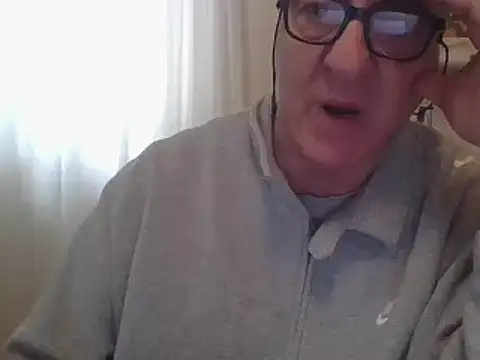 Snapshot of ANONIMO7735 chatting on 03-22-25, 09:13 ANONIMO7735 online show from 03-22-25, 09:13